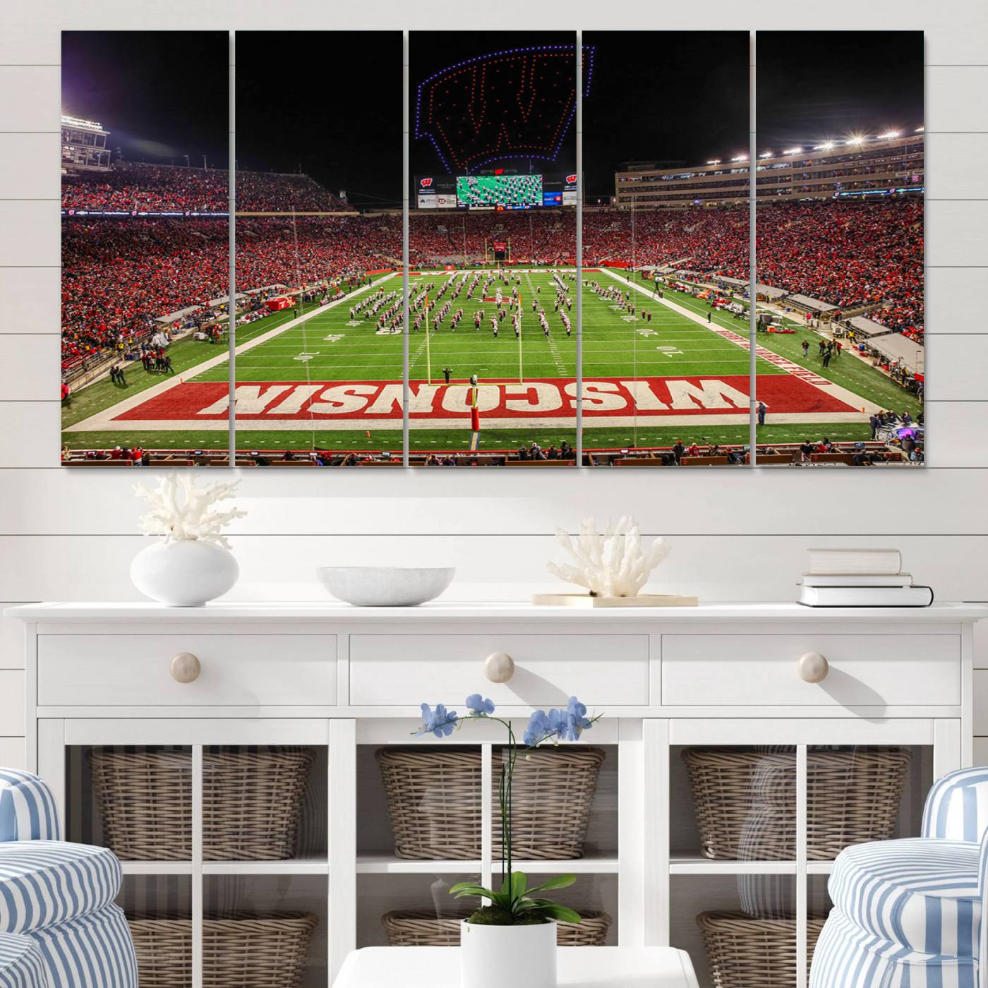 34125-MGV-CV-60X31-5P-Wisconsin Badgers Football Team Print Canvas- Madison Camp Randall Stadium Wall Art Canvas Print