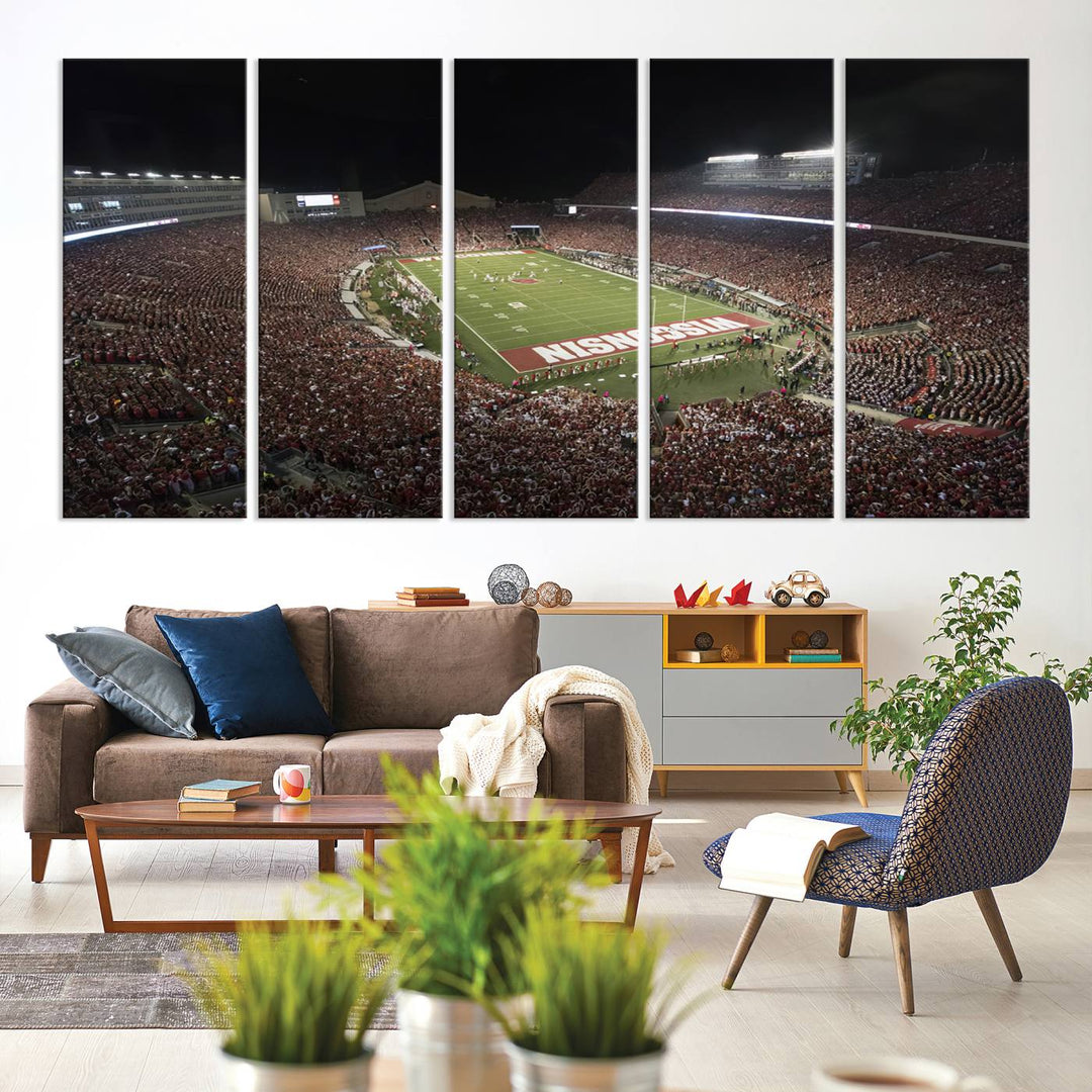 42403-MGV-CV-36X24-Wisconsin Badgers Football Team Print - Madison Camp Randall Stadium Wall Art Canvas Print