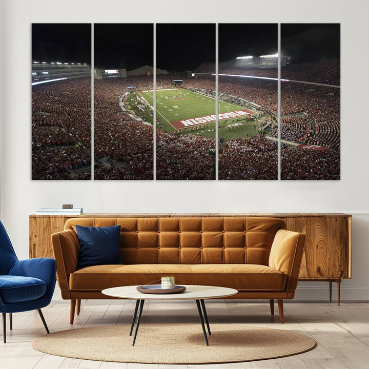 42403-MGV-CV-36X24-Wisconsin Badgers Football Team Print - Madison Camp Randall Stadium Wall Art Canvas Print
