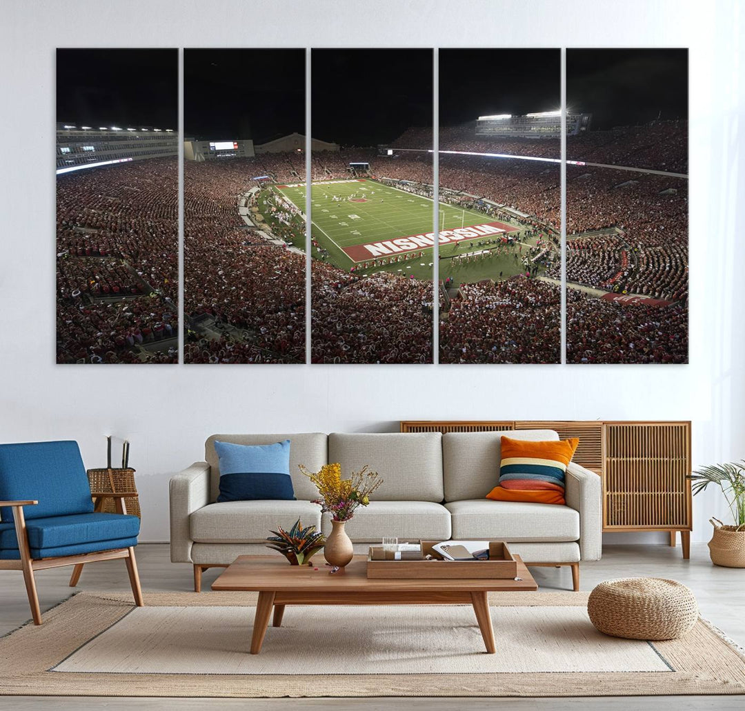42403-MGV-CV-36X24-Wisconsin Badgers Football Team Print - Madison Camp Randall Stadium Wall Art Canvas Print