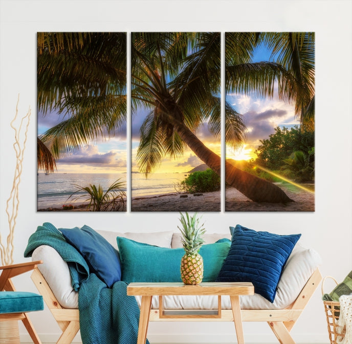 Coucher de soleil sur une île tropicale sur la plage Palms Wall Art Impression sur toile