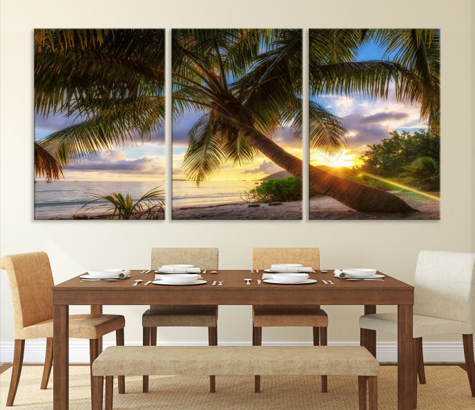 Coucher de soleil sur une île tropicale sur la plage Palms Wall Art Impression sur toile