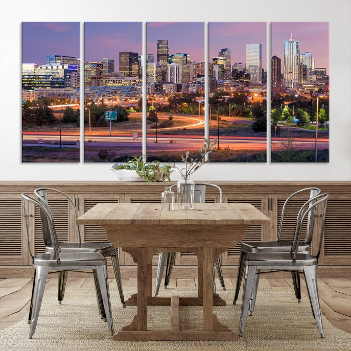 Impresión en lienzo de arte de pared grande con vista del paisaje urbano del horizonte púrpura del atardecer de las luces de la ciudad de Denver