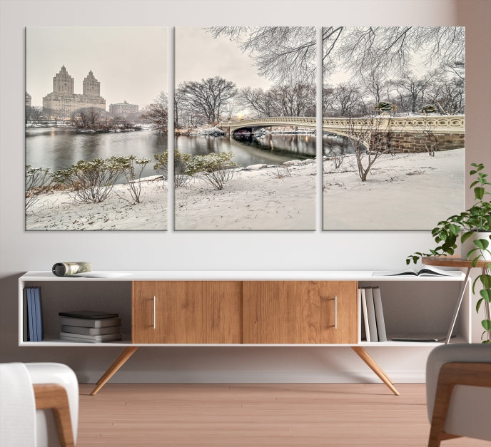 The Bow Bridge in Central Park Canvas Print