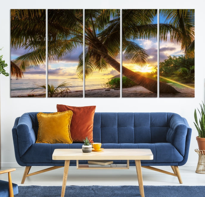 Coucher de soleil sur une île tropicale sur la plage Palms Wall Art Impression sur toile