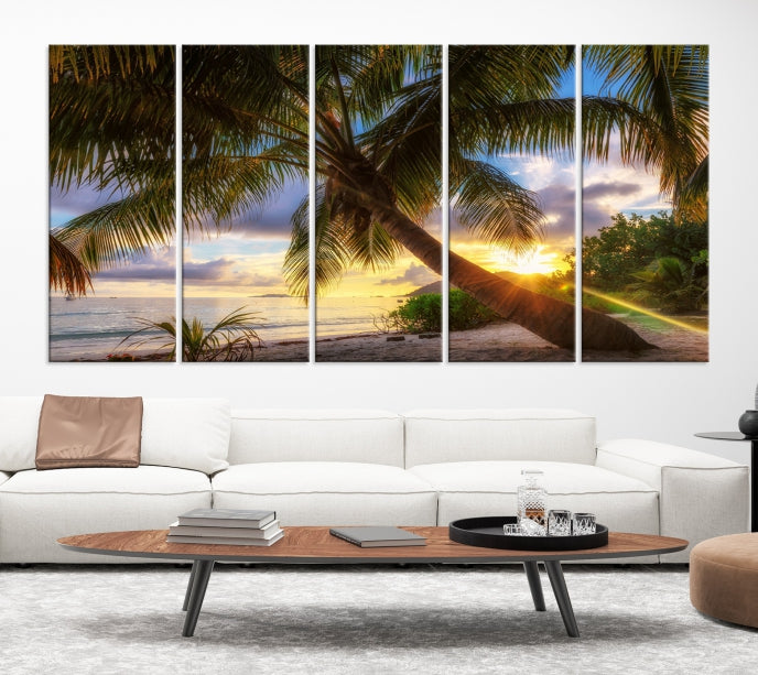 Coucher de soleil sur une île tropicale sur la plage Palms Wall Art Impression sur toile