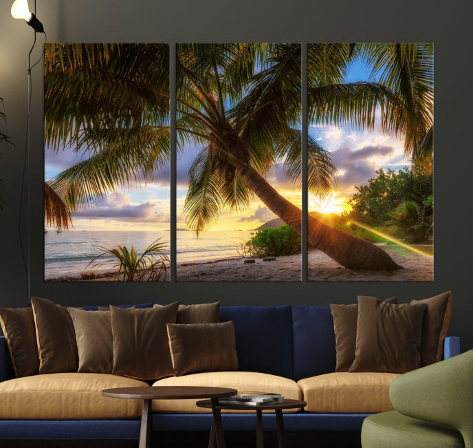 Coucher de soleil sur une île tropicale sur la plage Palms Wall Art Impression sur toile